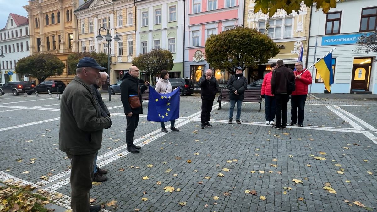 Skupina z České Lípy se kvůli válce na Ukrajině schází už 191 týdnů, podpořila ji i Drábová